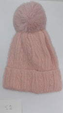 POM POM FLUFFY CABLE HAT AW23-RMD-51